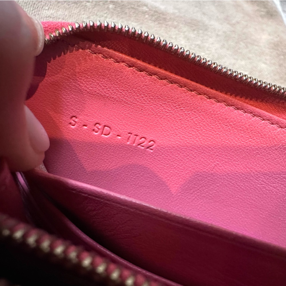 Authentic CELINE Leather Color-Block Zip Wallet – Pink & Burgundy ✨ - Picture 11 of 15